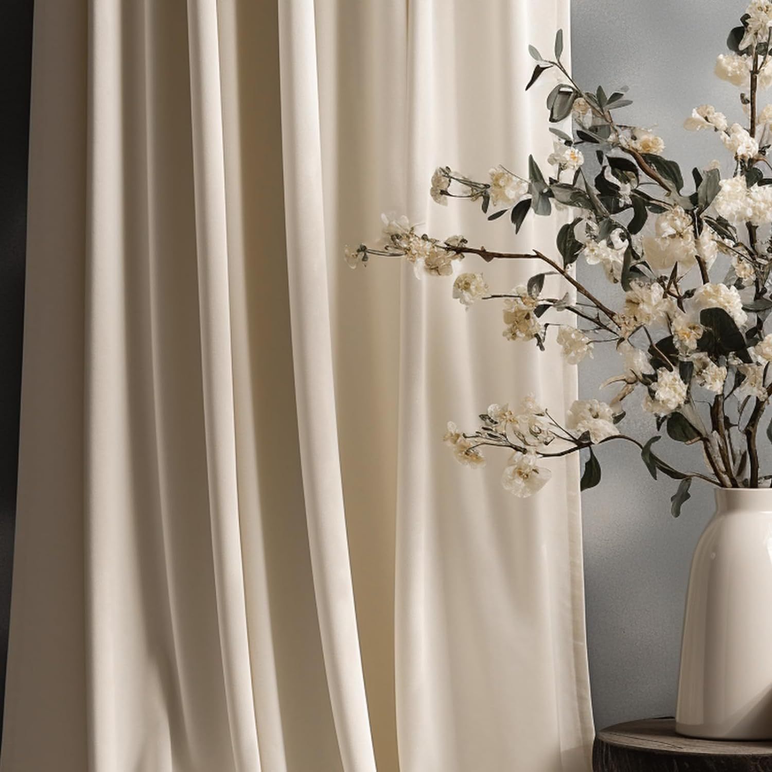 JINCHAN Velvet Drapes for The Living Area, Thermal Insulated Elegant Curtains for The Bedroom, Chic Soft Privacy Curtains, Light Blocking Rod Pocket Window Coverings, 2 Panels in Cream Beige